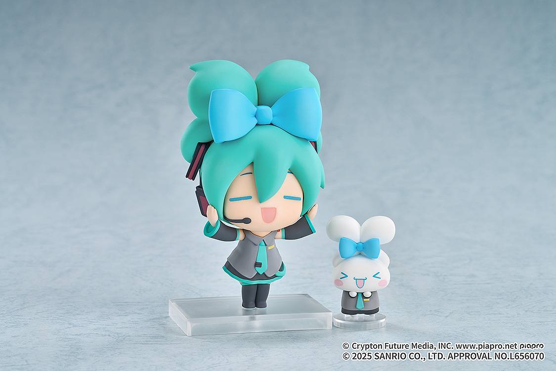 Hatsune Miku x Cinnamoroll Chibi Figure