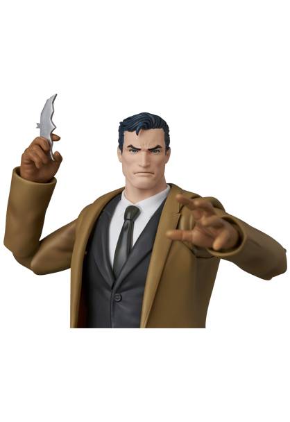MAFEX Bruce Wayne Batman Hush Ver.