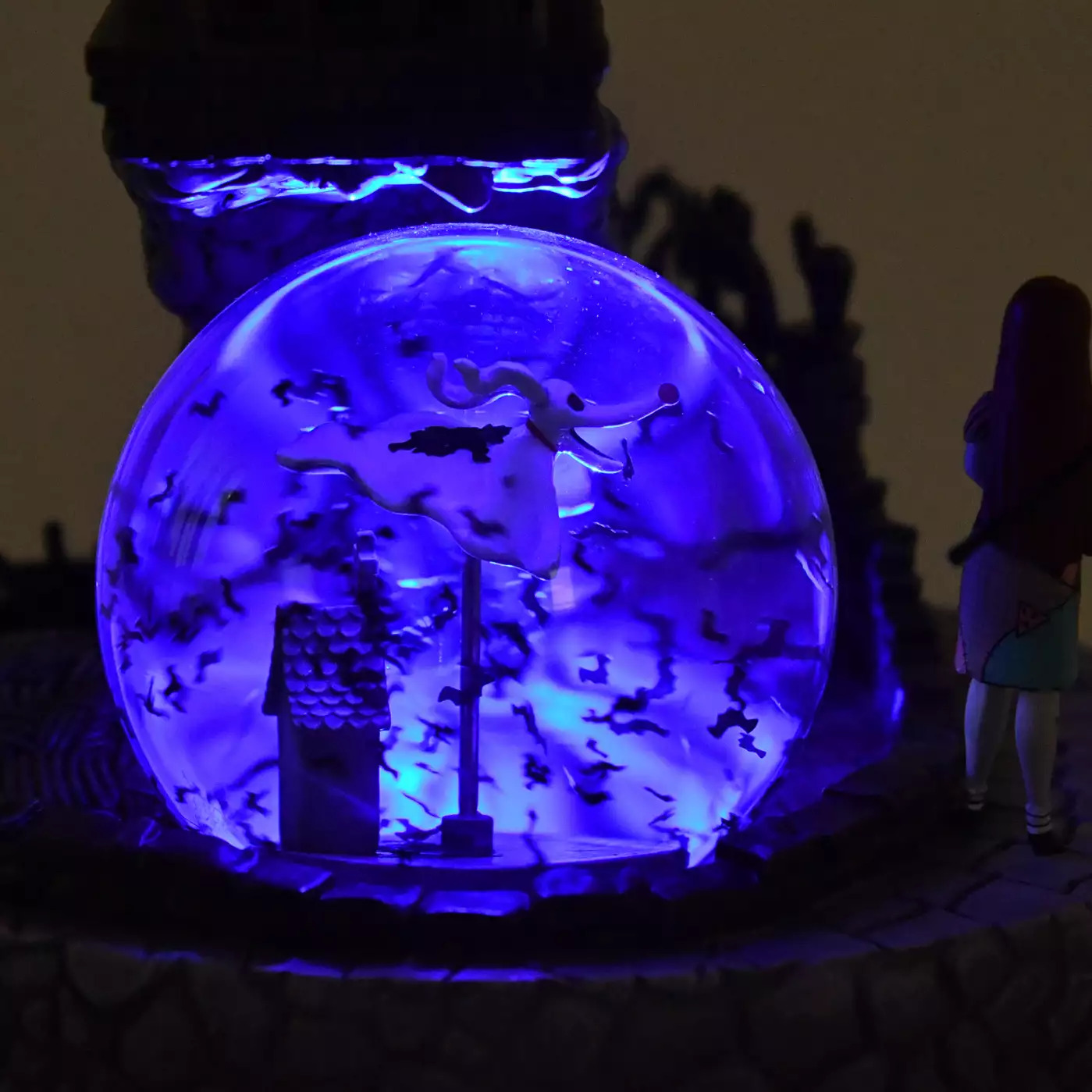 Snowglobe Light Nightmare Before Christmas - Imagen 5